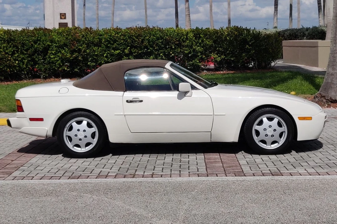 1990 Porsche 944 S2 - Image 26 of 31
