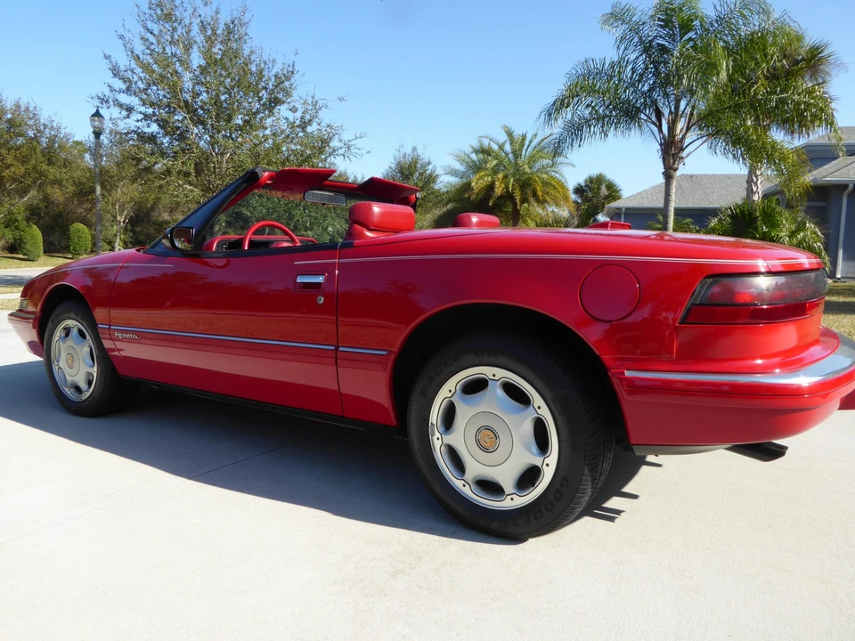 1991 Buick Reatta - Image 7 of 31