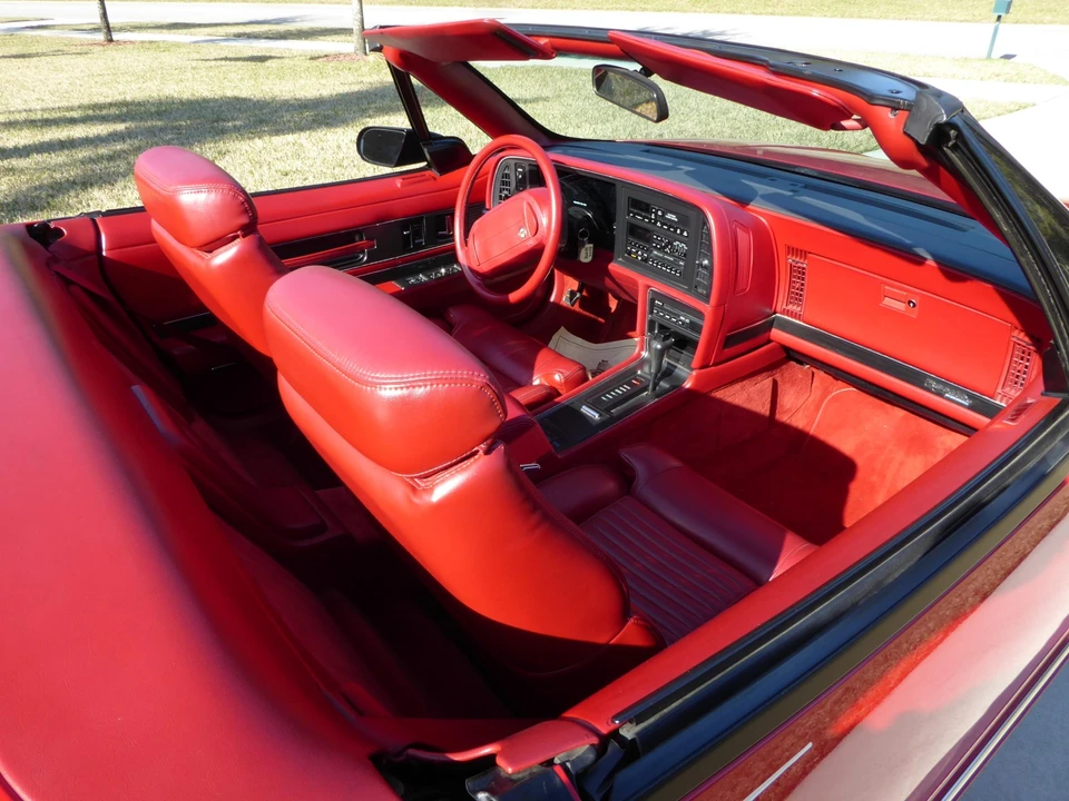 1991 Buick Reatta - Image 22 of 31