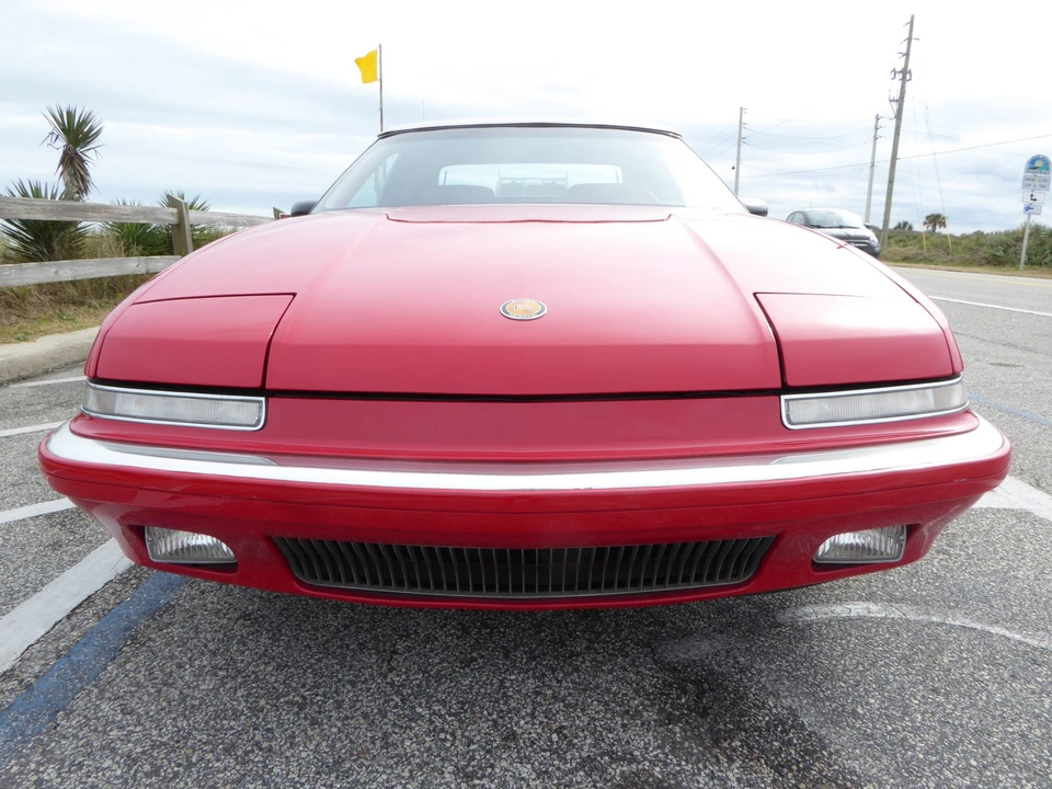 1991 Buick Reatta - Image 3 of 31