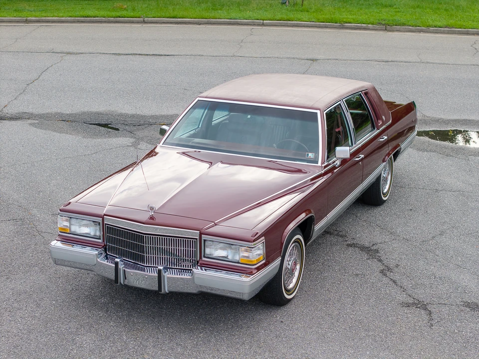 1991 Cadillac Brougham - Image 8 of 31