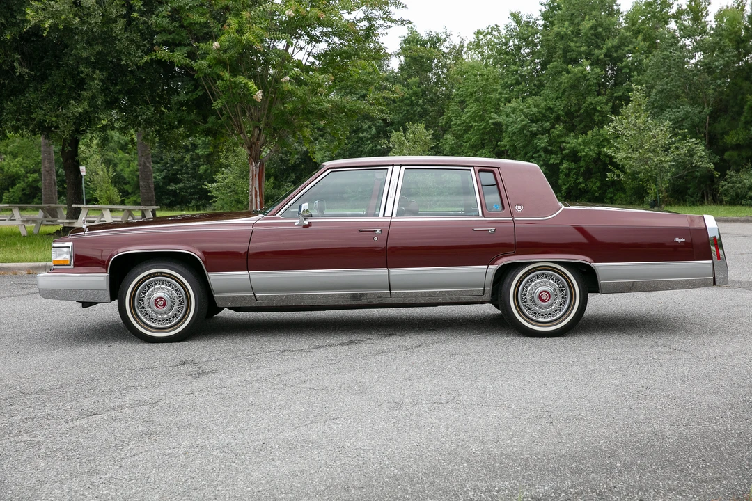 1991 Cadillac Brougham - Image 12 of 31