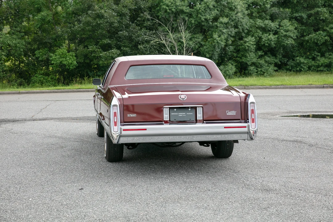 1991 Cadillac Brougham - Image 17 of 31