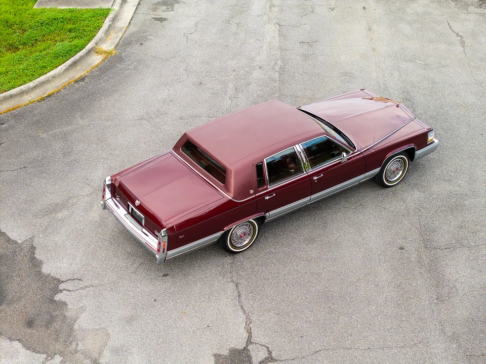 1991 Cadillac Brougham - Image 22 of 31