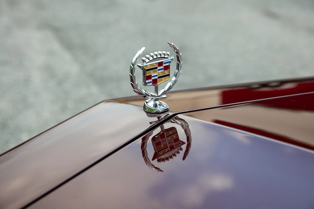 1991 Cadillac Brougham - Image 29 of 31