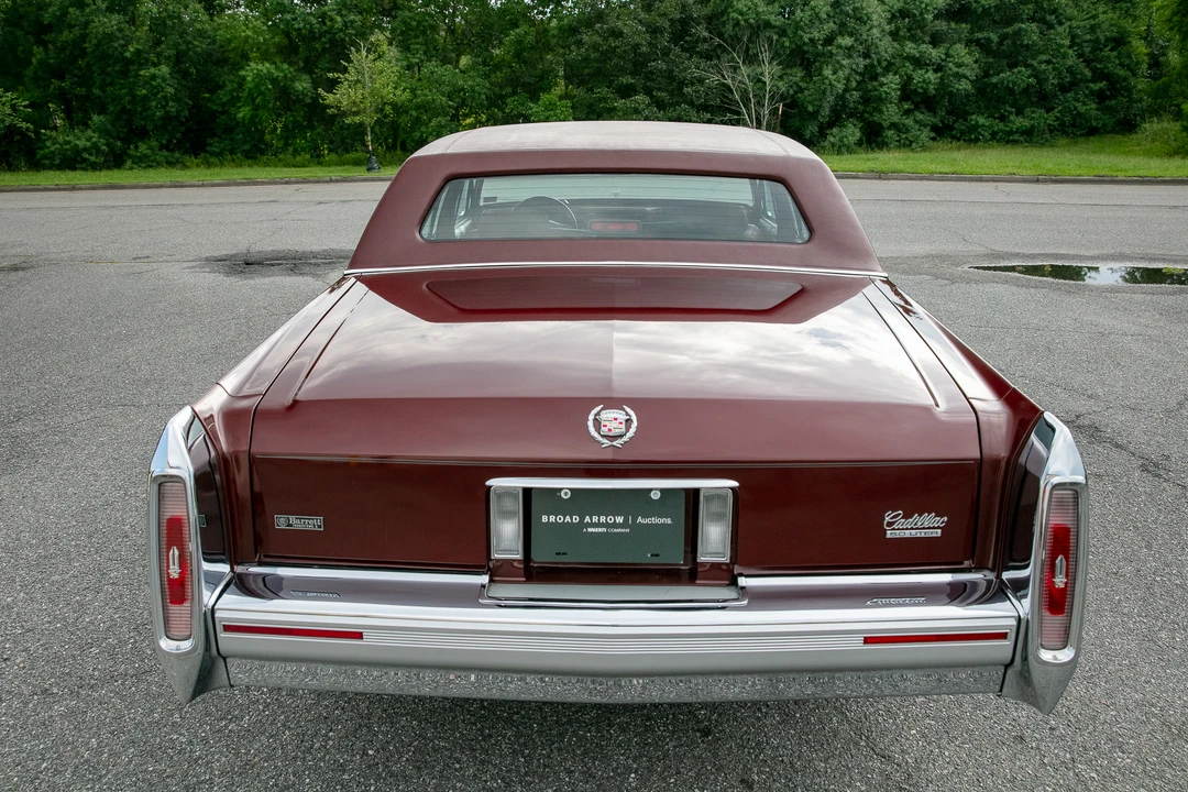 1991 Cadillac Brougham - Image 20 of 31