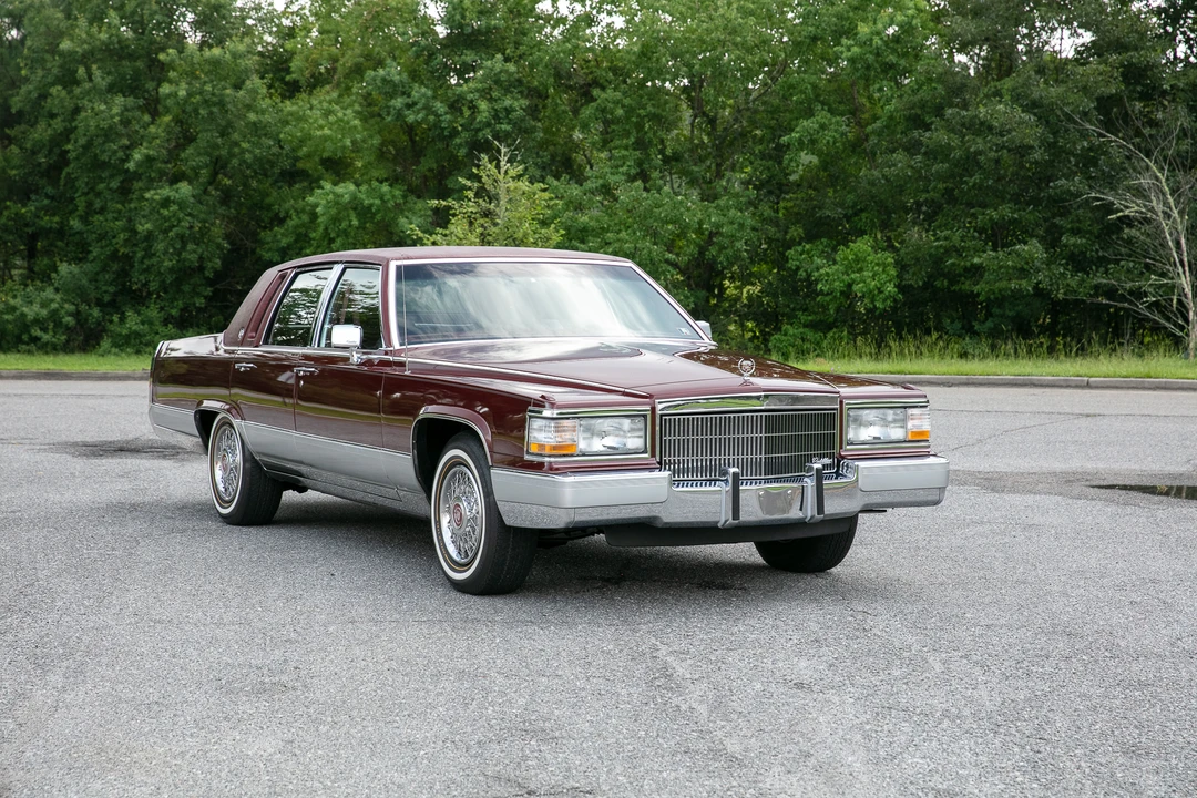 1991 Cadillac Brougham - Image 4 of 31
