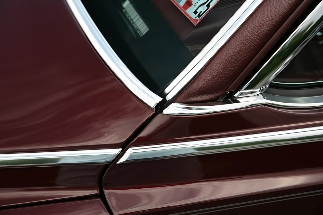 1991 Cadillac Brougham - Image 28 of 31