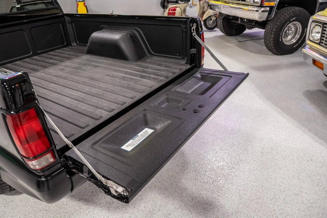 1991 GMC Syclone - Image 29 of 31