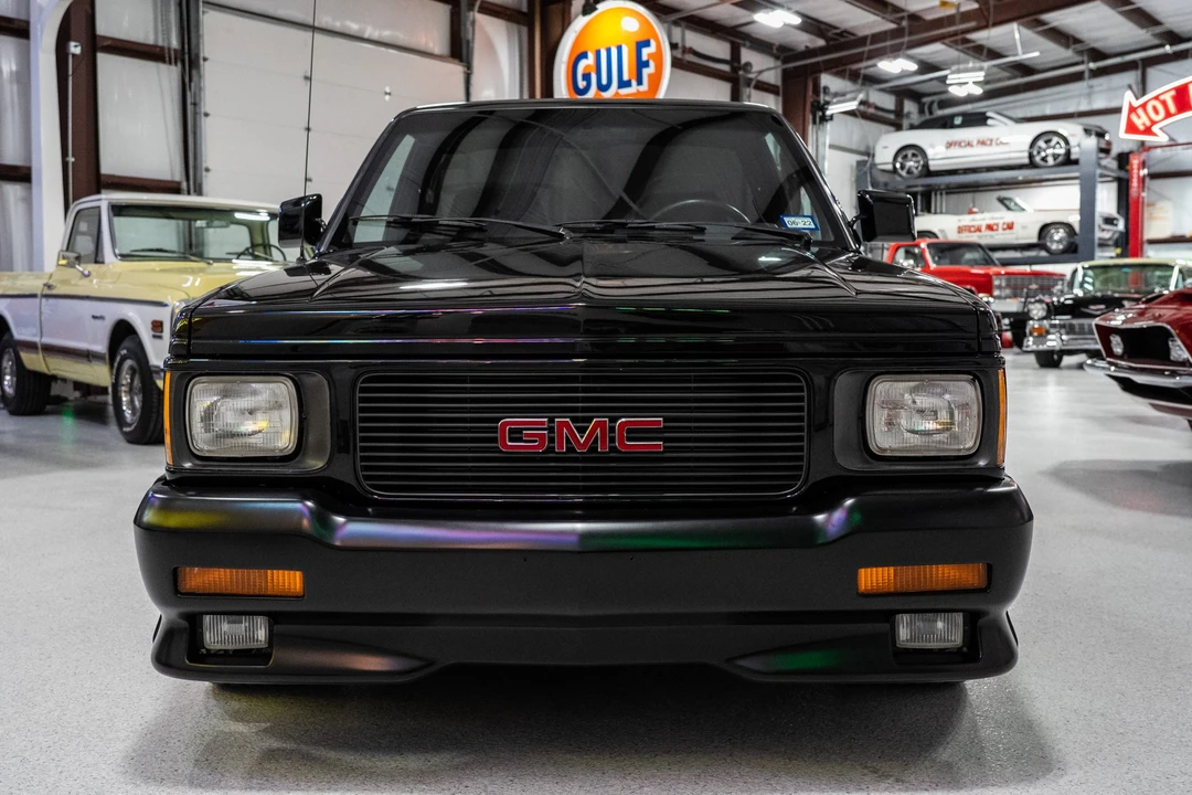 1991 GMC Syclone - Image 10 of 31