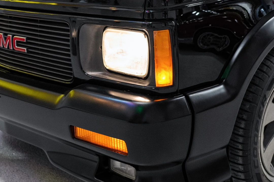 1991 GMC Syclone - Image 16 of 31