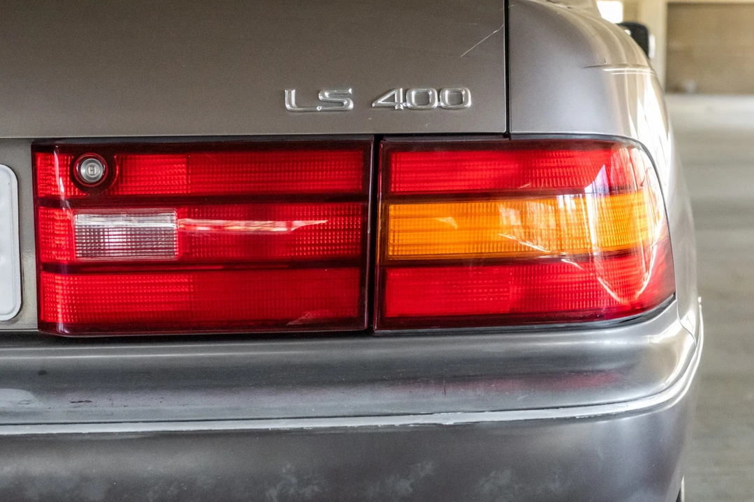 1991 Lexus LS 1st Gen - Image 21 of 31