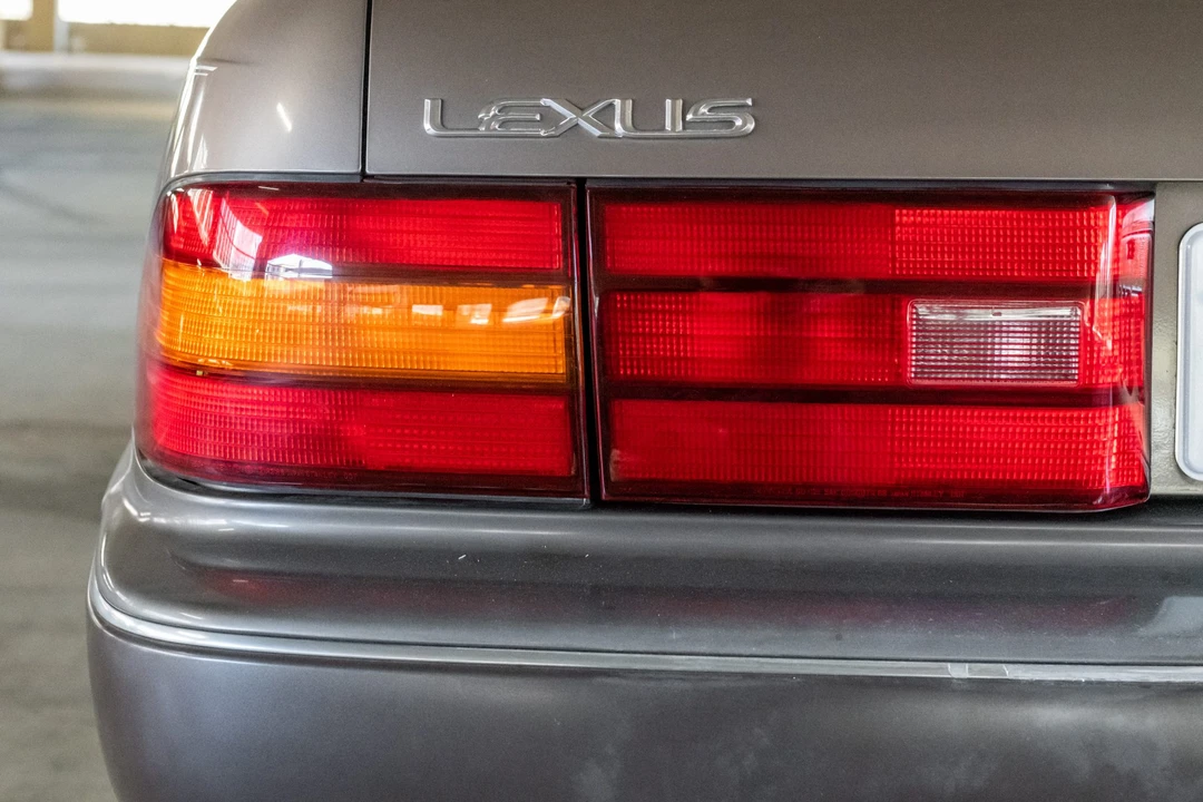 1991 Lexus LS 1st Gen - Image 20 of 31