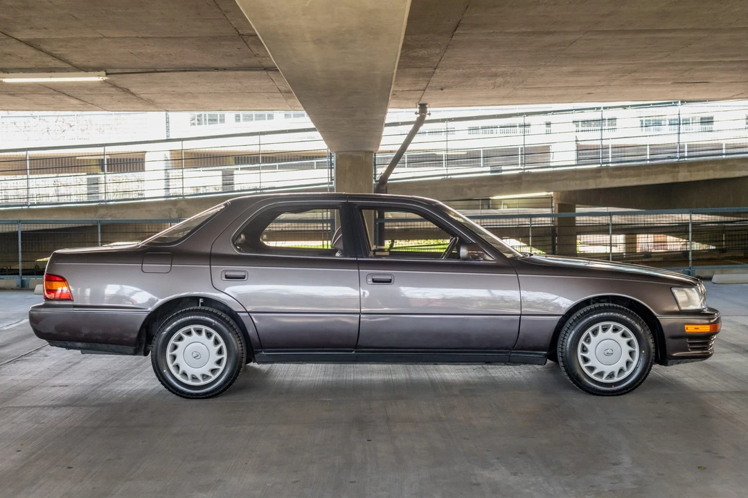 1991 Lexus LS 1st Gen - Image 5 of 31