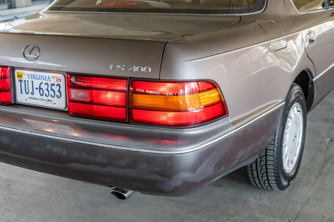 1991 Lexus LS 1st Gen - Image 19 of 31