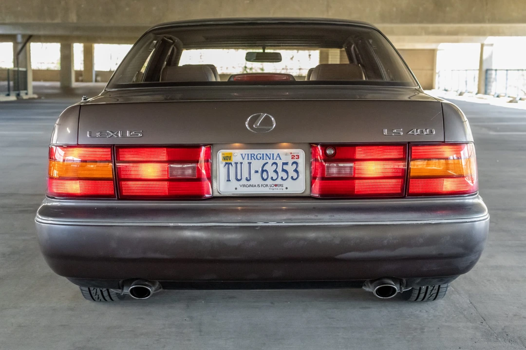 1991 Lexus LS 1st Gen - Image 17 of 31