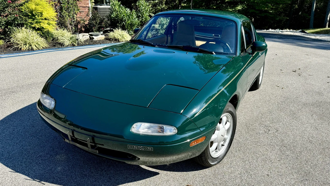 1991 Mazda NA MX-5 Miata - Image 2 of 31