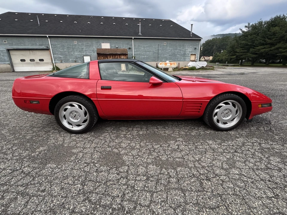1992 Chevrolet Corvette C4 - Image 19 of 31