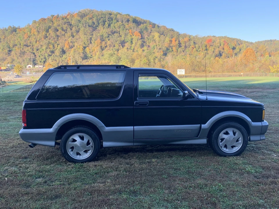1992 GMC Syclone - Image 28 of 31