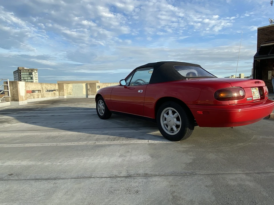 1992 Mazda NA MX-5 Miata - Image 13 of 31