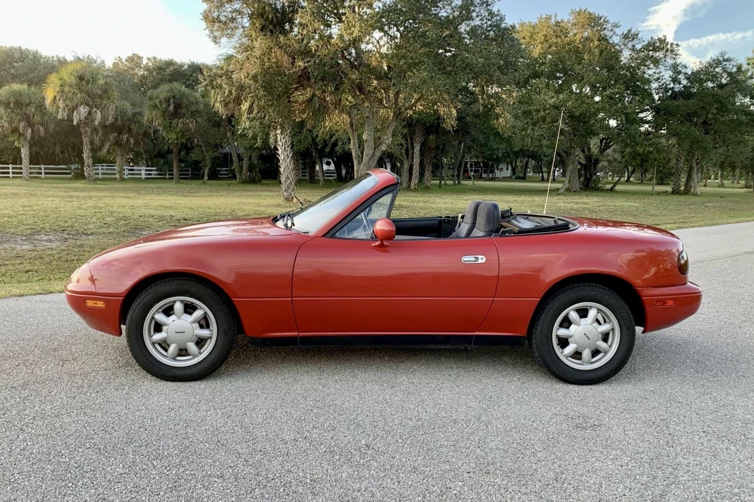 1992 Mazda NA MX-5 Miata - Image 6 of 31
