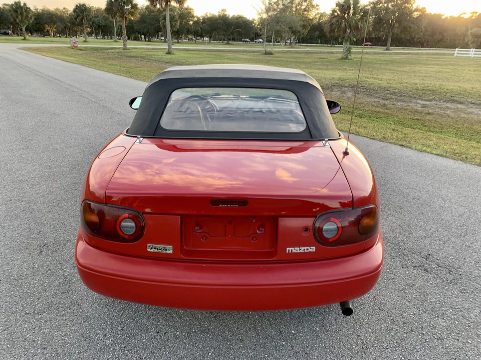 1992 Mazda NA MX-5 Miata - Image 8 of 31