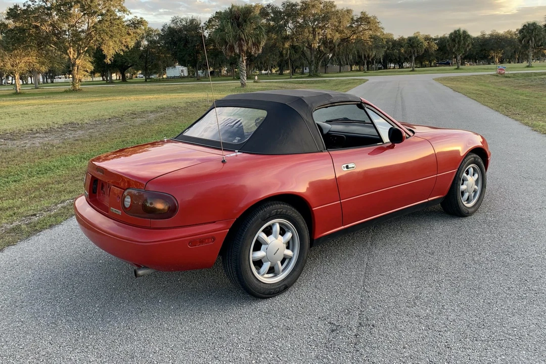 1992 Mazda NA MX-5 Miata - Image 5 of 31