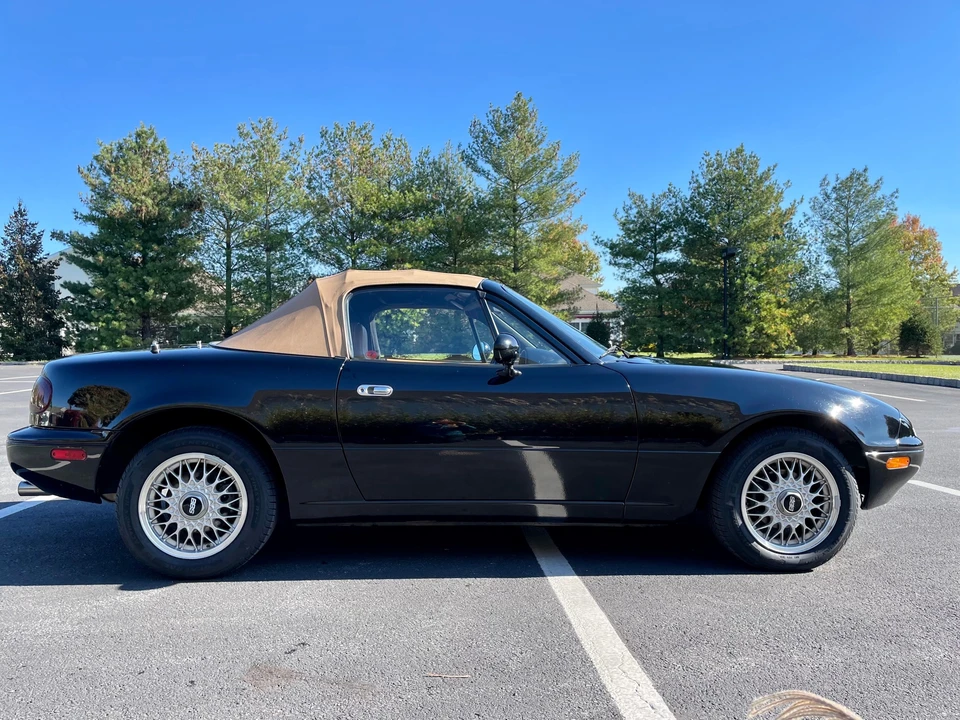 1992 Mazda NA MX-5 Miata - Image 11 of 31