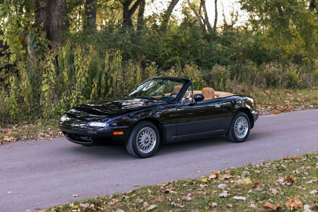 1992 Mazda NA MX-5 Miata - Image 2 of 31