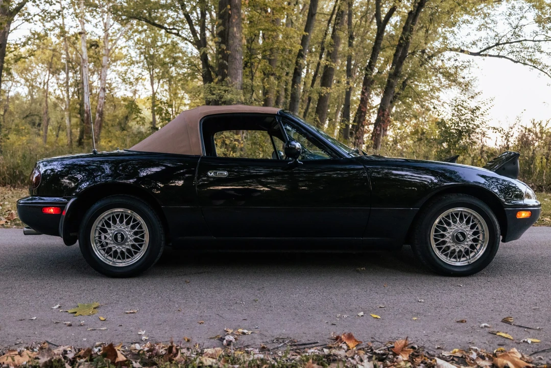 1992 Mazda NA MX-5 Miata - Image 20 of 31