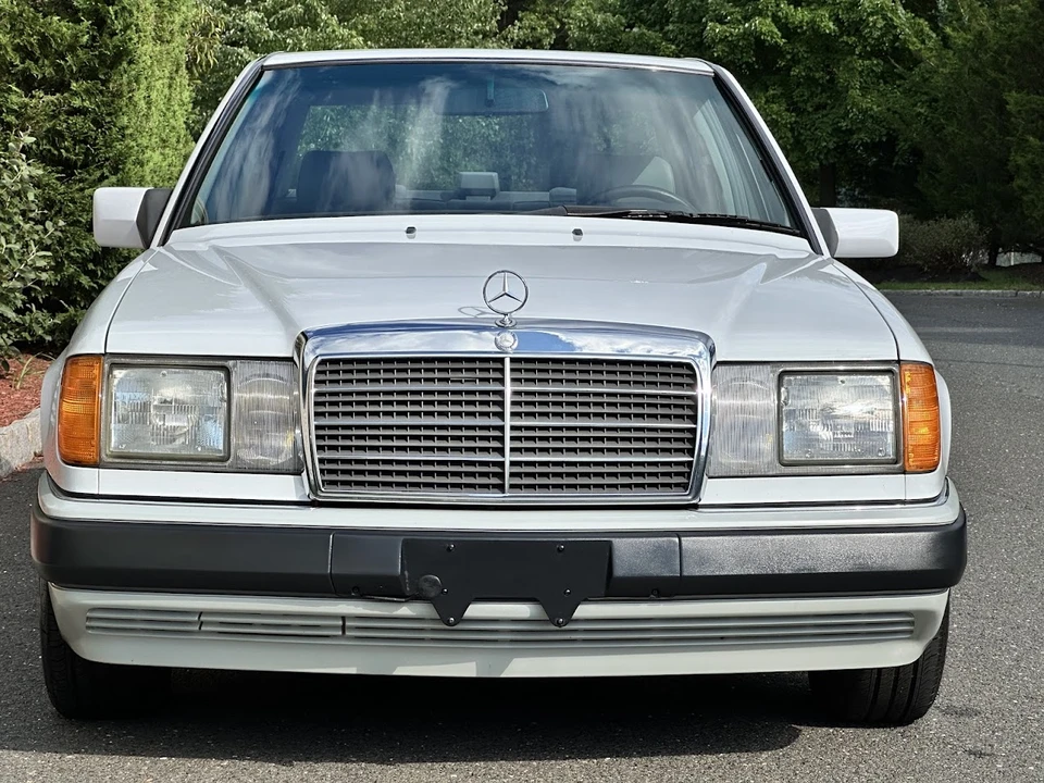 1992 Mercedes-Benz W124 E-Class - Image 29 of 31