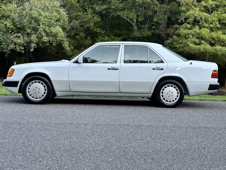 1992 Mercedes-Benz W124 E-Class - Image 28 of 31