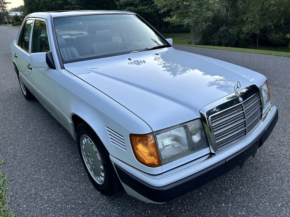 1992 Mercedes-Benz W124 E-Class - Image 9 of 31