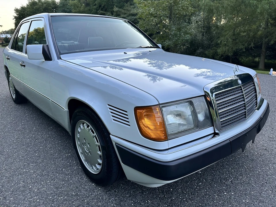 1992 Mercedes-Benz W124 E-Class - Image 10 of 31