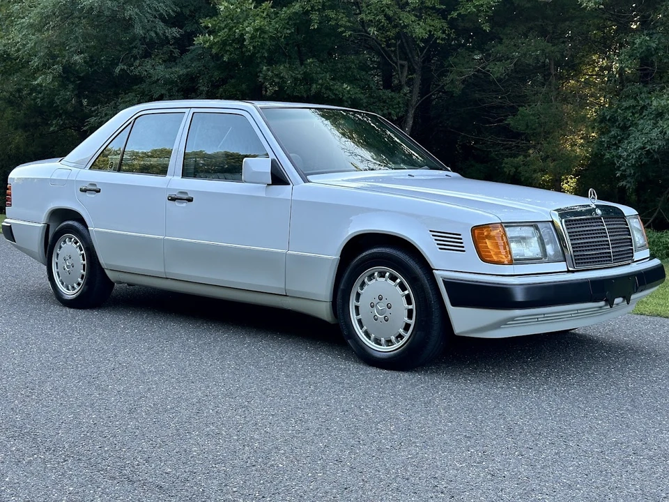 1992 Mercedes-Benz W124 E-Class - Image 15 of 31