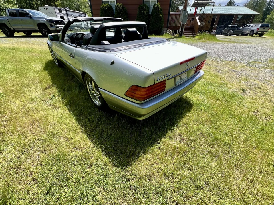 1992 Mercedes-Benz R129 SL-Class - Image 8 of 31