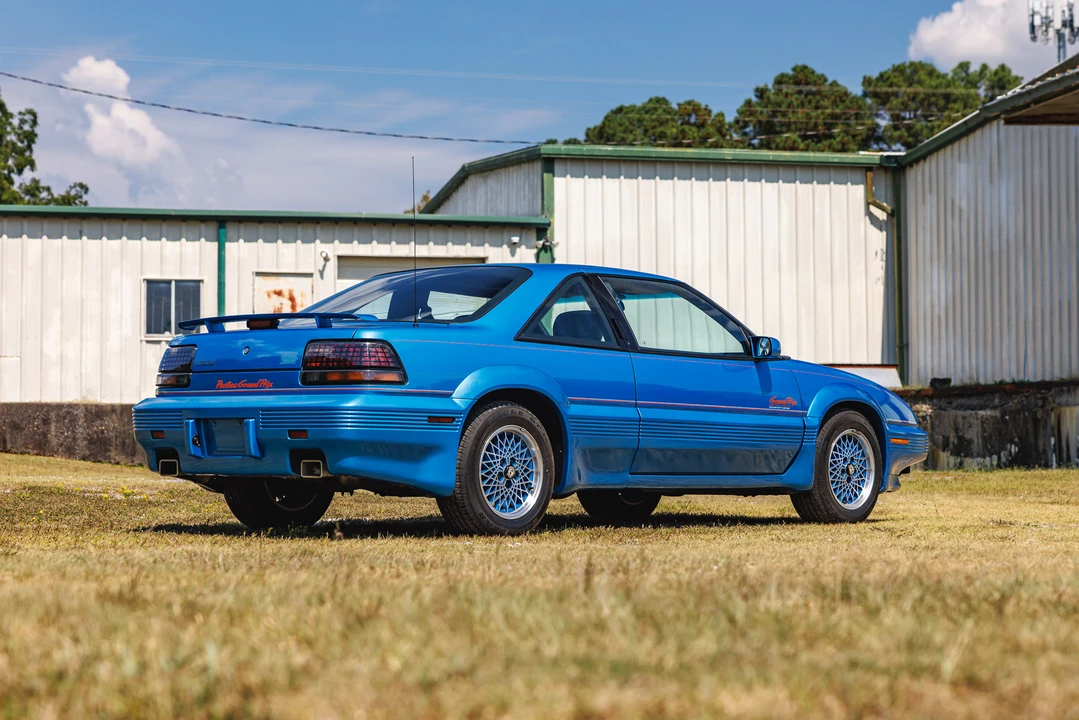 1992 Pontiac Grand Prix 3rd+ Gen - Image 15 of 31