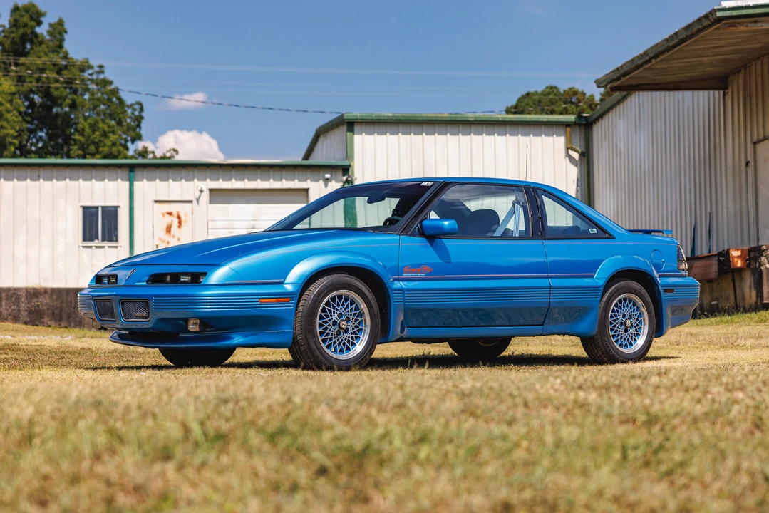 1992 Pontiac Grand Prix 3rd+ Gen - Image 2 of 31