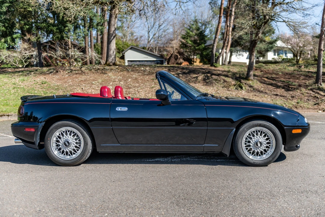 1993 Mazda NA MX-5 Miata - Image 6 of 31