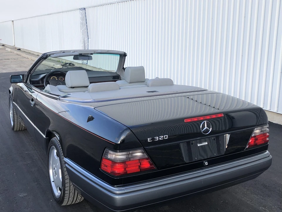 1994 Mercedes-Benz W124 E-Class - Image 12 of 31