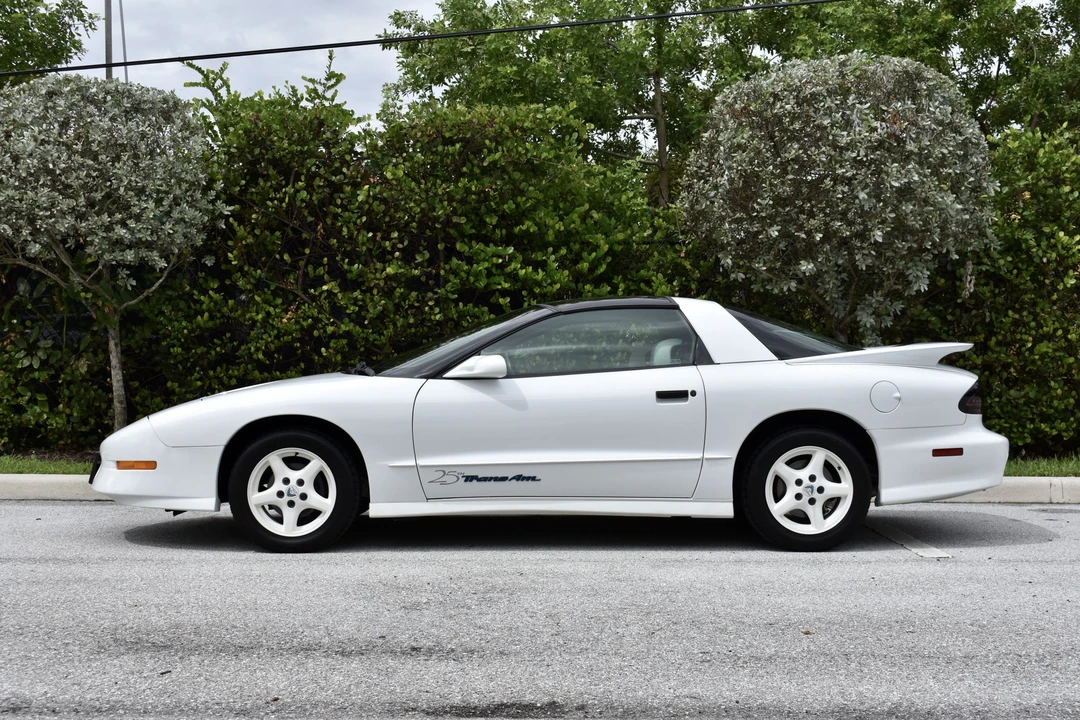 1994 Pontiac Firebird Trans Am 4th Gen - Image 13 of 31