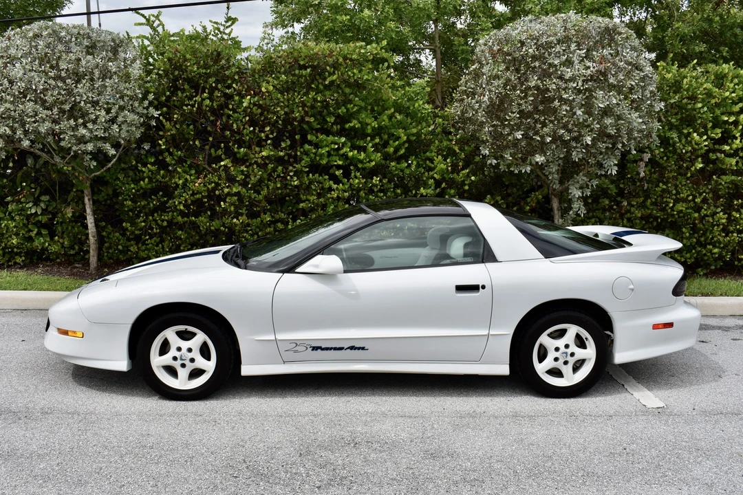 1994 Pontiac Firebird Trans Am 4th Gen - Image 14 of 31