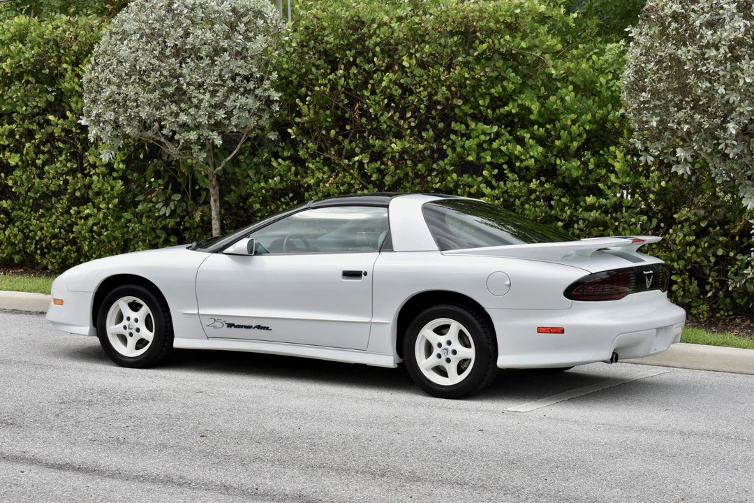 1994 Pontiac Firebird Trans Am 4th Gen - Image 17 of 31