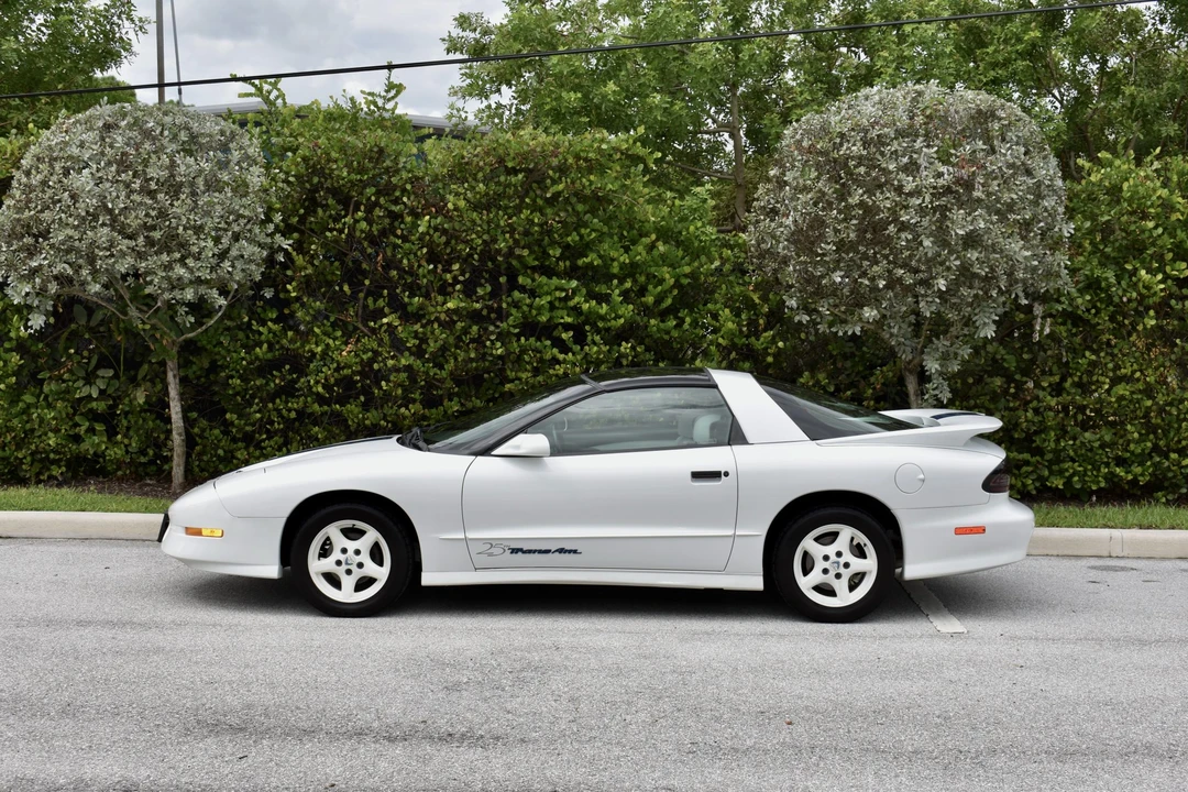 1994 Pontiac Firebird Trans Am 4th Gen - Image 15 of 31