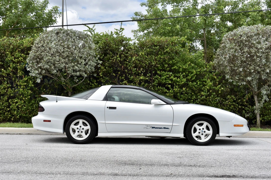 1994 Pontiac Firebird Trans Am 4th Gen - Image 25 of 31