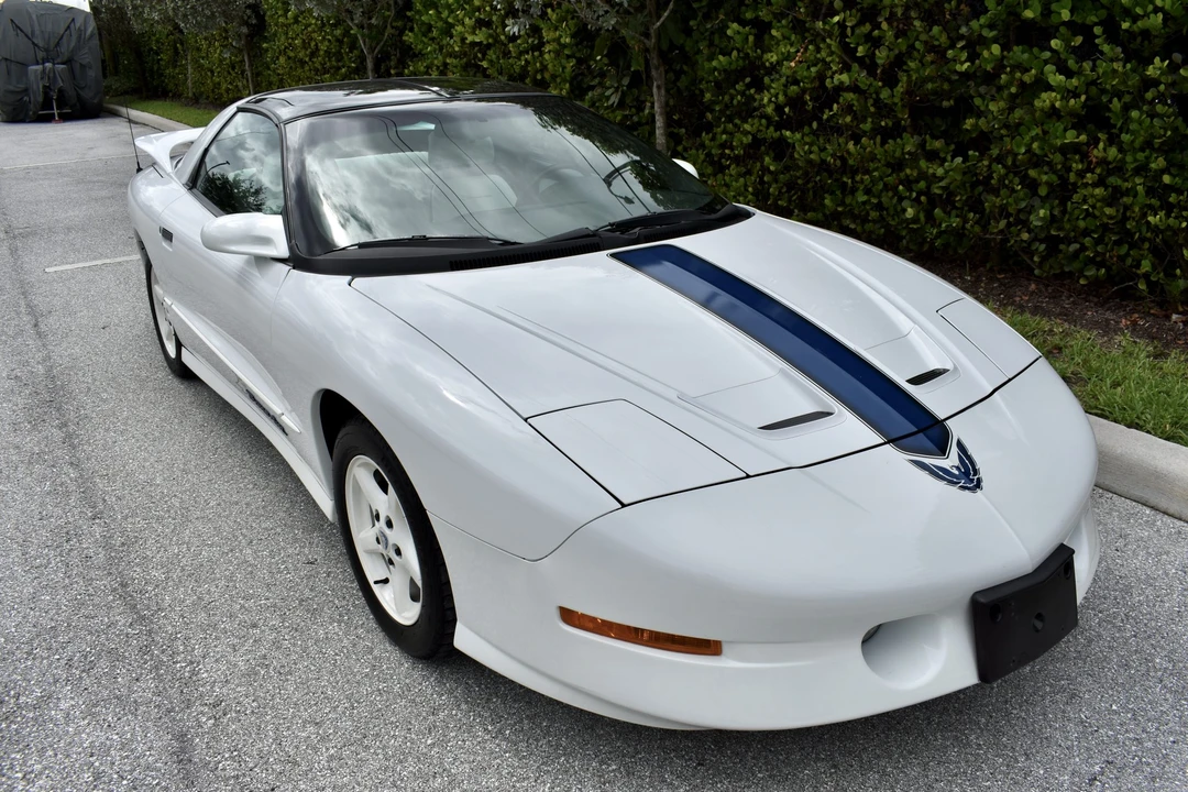 1994 Pontiac Firebird Trans Am 4th Gen - Image 4 of 31