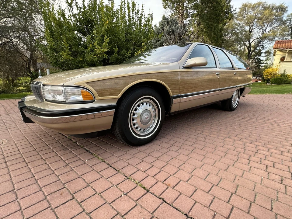 1996 Buick Roadmaster - Image 25 of 31
