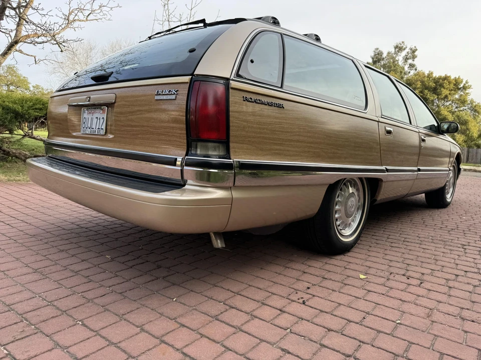 1996 Buick Roadmaster - Image 11 of 31