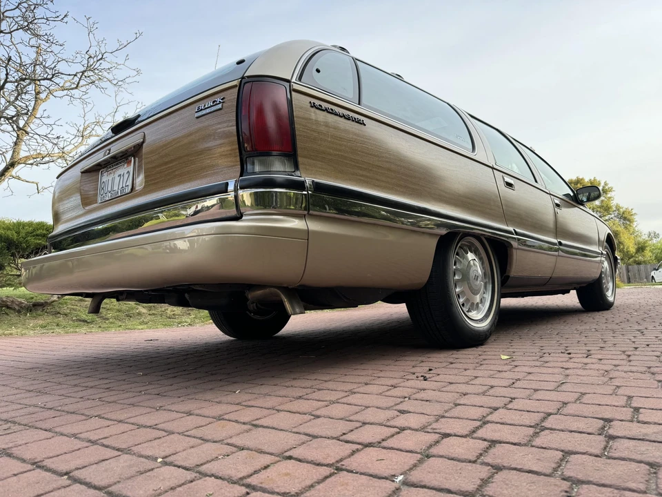1996 Buick Roadmaster - Image 12 of 31