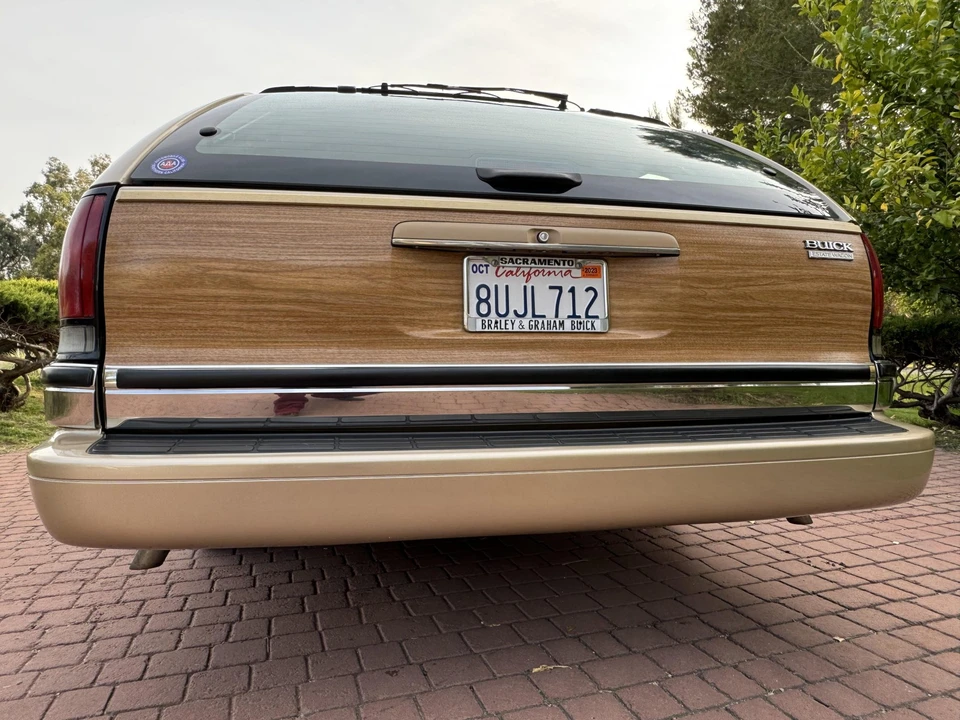 1996 Buick Roadmaster - Image 13 of 31